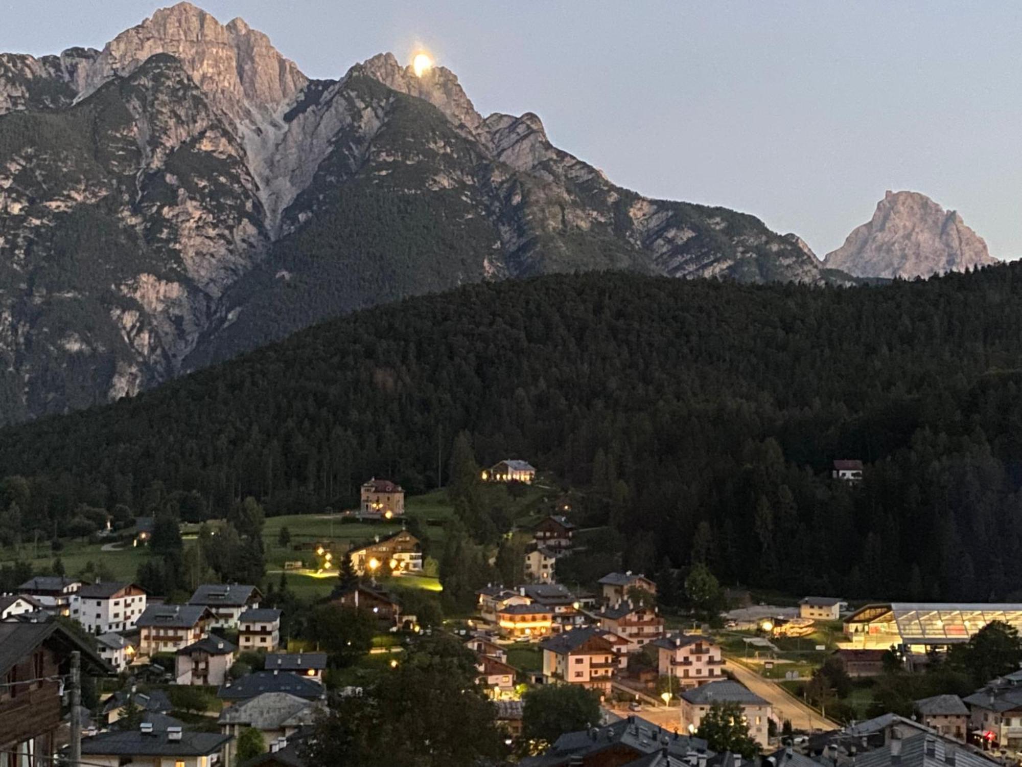 Apartamento Reggia Al Sole Pieve di Cadore Exterior foto